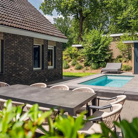 Wellness W Hot Tub Hoenderloo