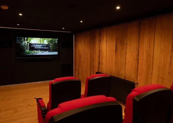 Wellness W Hot Tub بيت للعطل