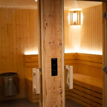 Ferienhaus Wellness W Hot Tub *