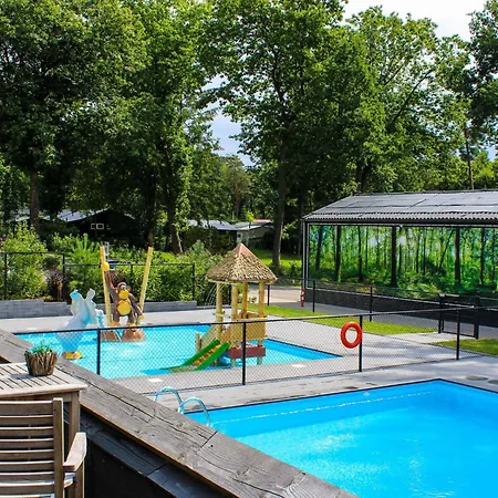 Wellness W Hot Tub Ferienhaus *