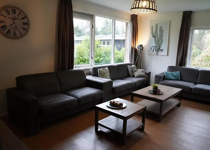 Wellness W Hot Tub * Hoenderloo