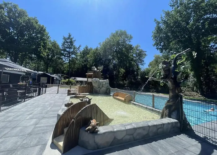 Semesterbostad Wellness W Hot Tub Hoenderloo