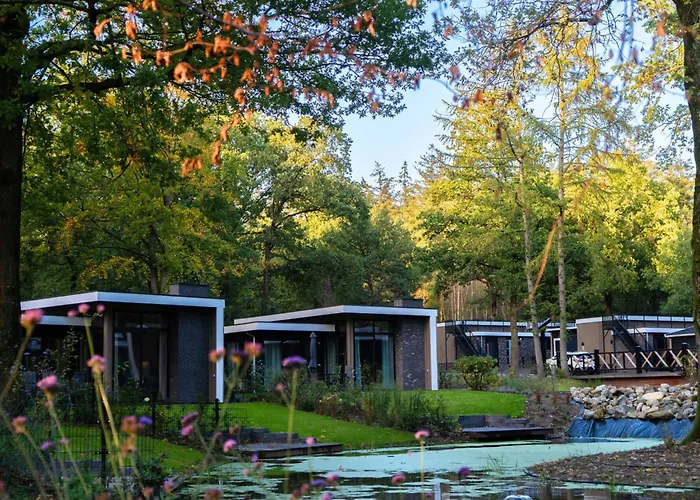 Semesterbostad Wellness W Hot Tub Hoenderloo